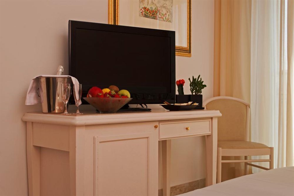 מילאנו מריטימה Hotel Ambra מראה חיצוני תמונה